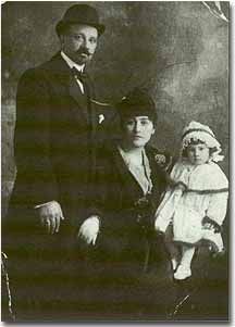 Rapallo, 1918: Ritratto di famiglia borghese