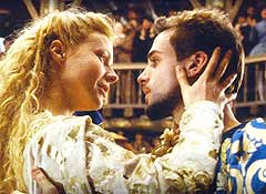 Gwyneth Paltrow e Joseph Fiennes nel film "Shakespeare in Love" di John Madden (1998)